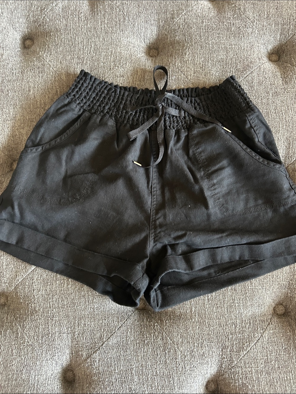 Black Women’s linen Elastic-Waist Casual Shorts